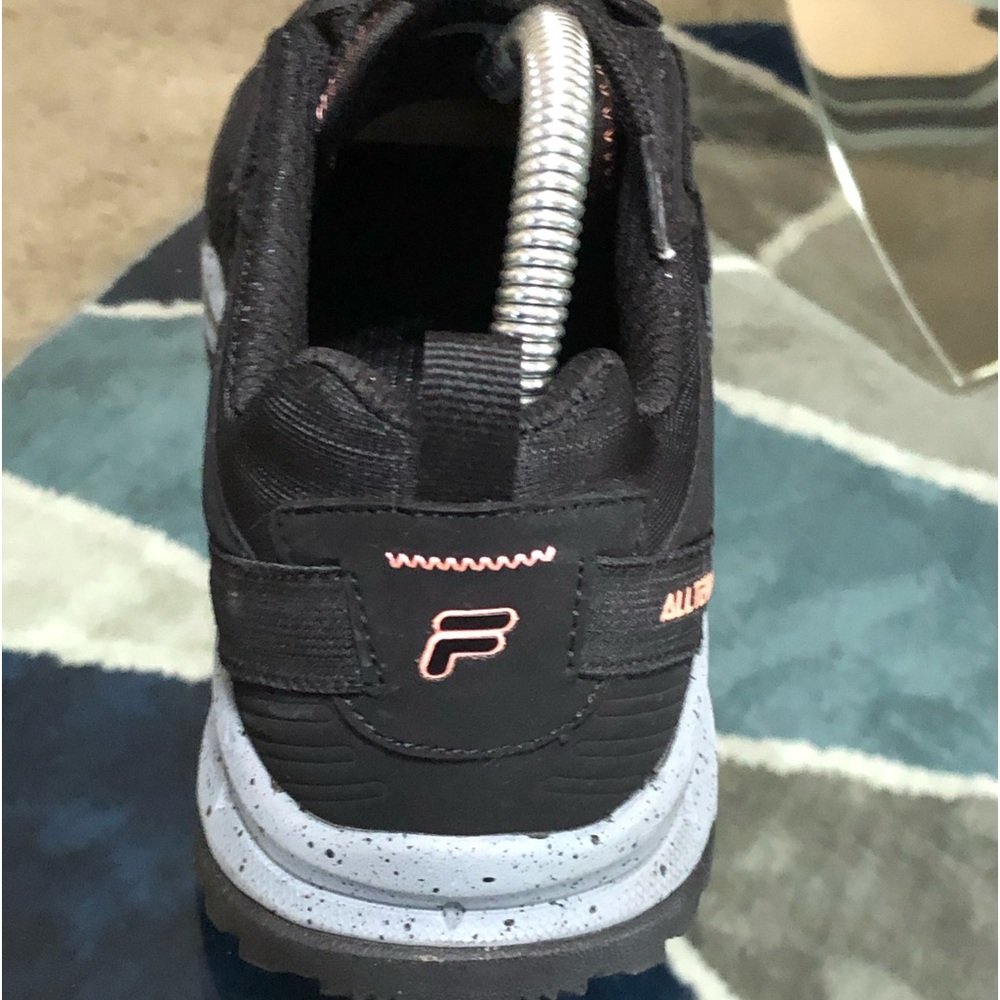 Fila Shoes - Picture 4 of 8